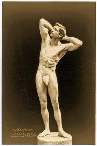 Retrato nu de corpo inteiro de Bernarr Macfadden, c.1893